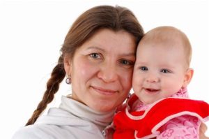 Wisdom Of Grandma Helps To Understand Baby