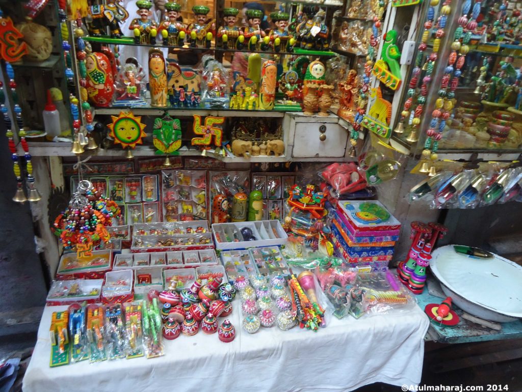 Vishwanath Galli is known for wooden knick-knacks and trinkets