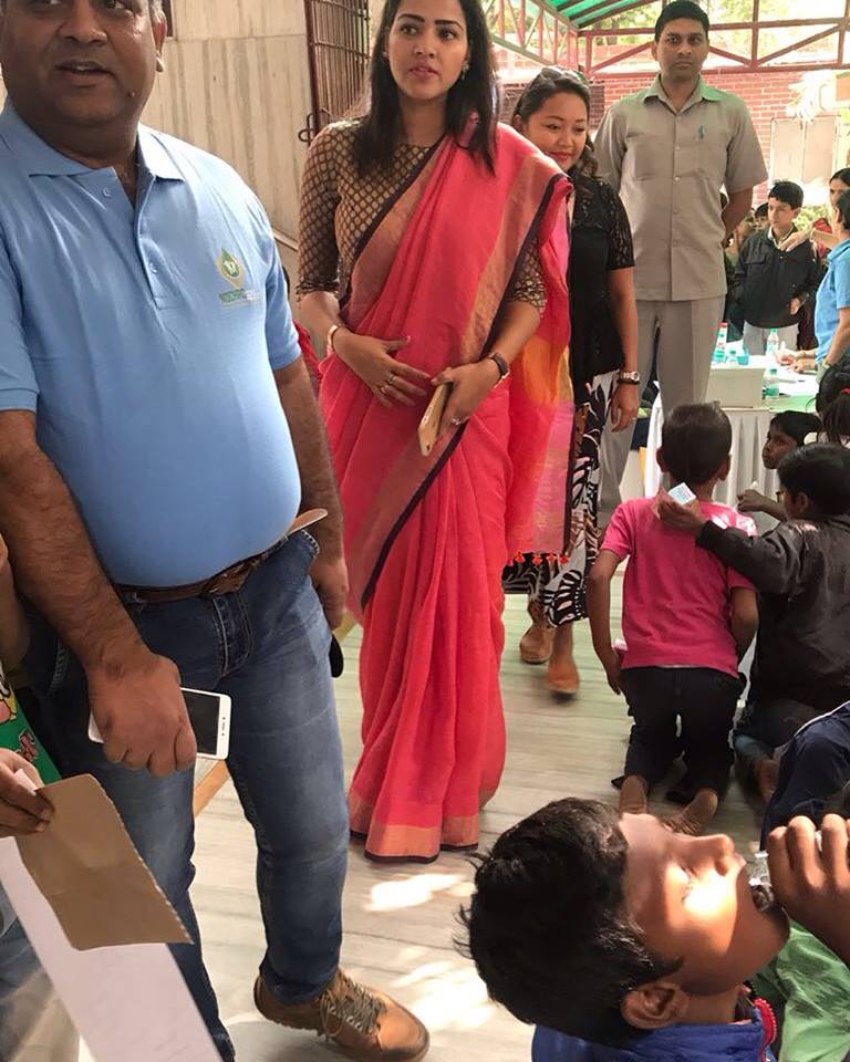 Priyanka at a health camp for kids