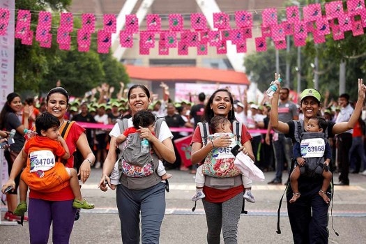 Mothers with their babies in Pinkathon