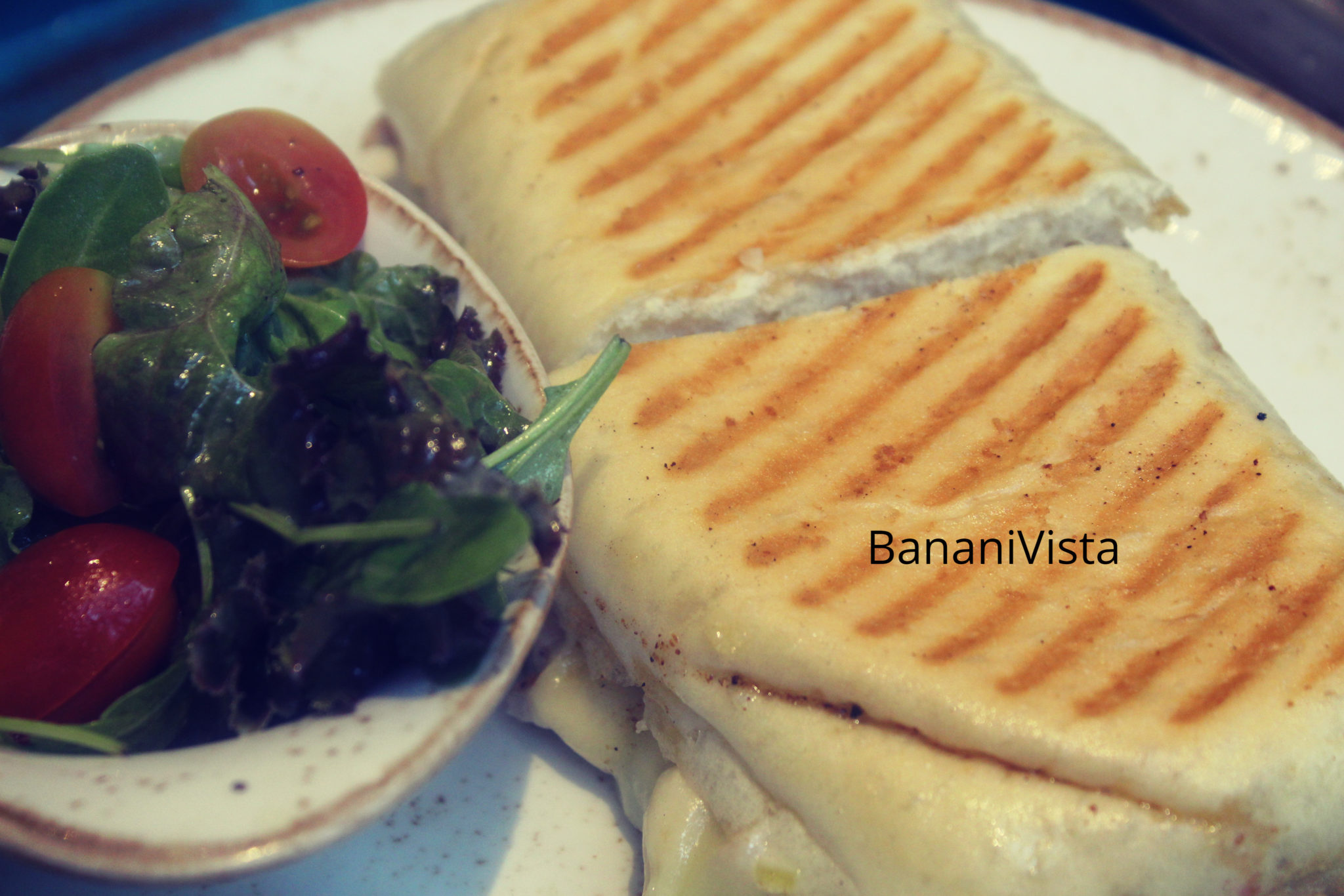Chicken and cheese sandwich, Menu, BananiVista