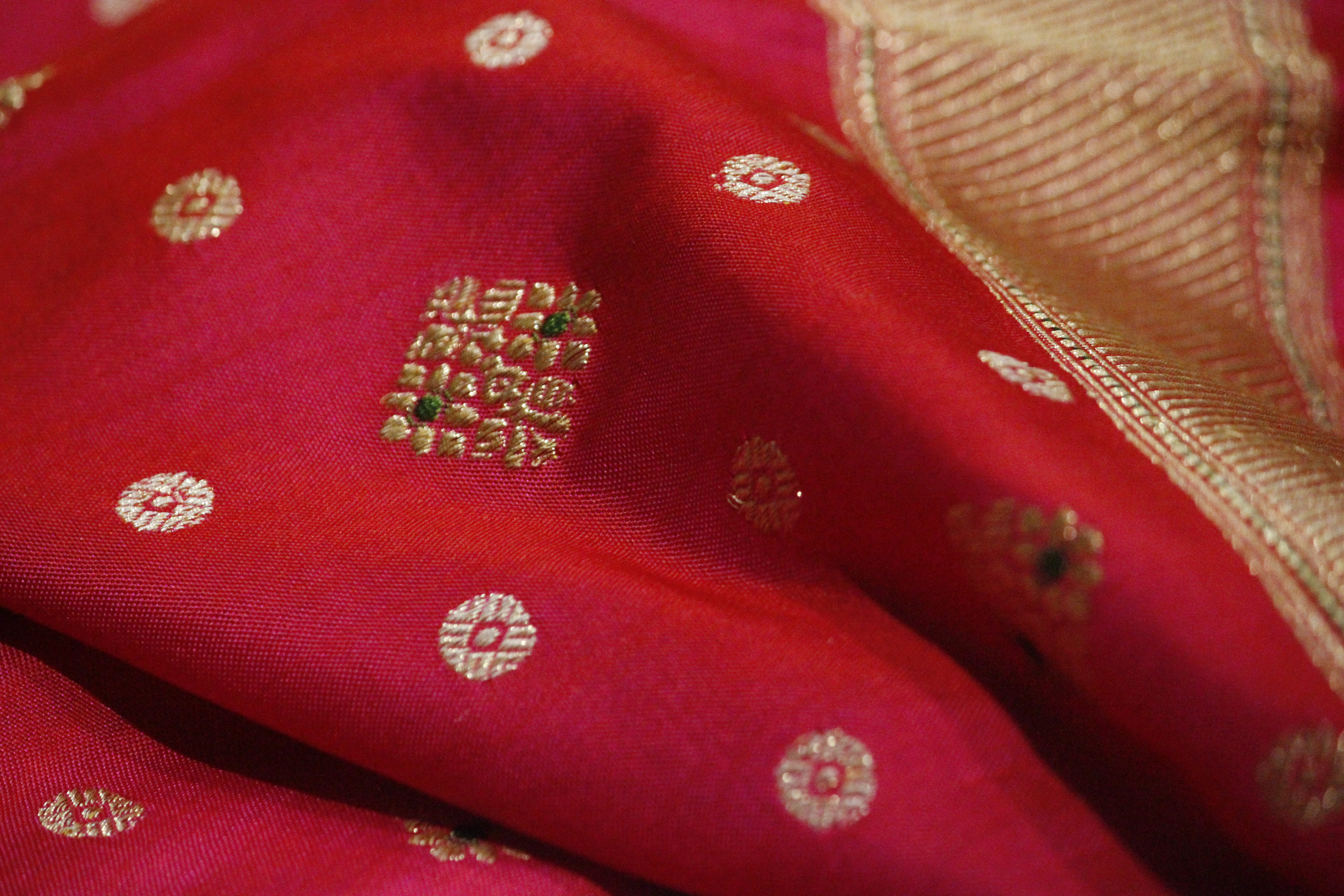 silk sarees, bananivista